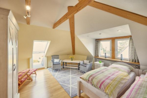Ferienwohnung Raffael 100 qm, 2 große Betten im Wohnzimmer